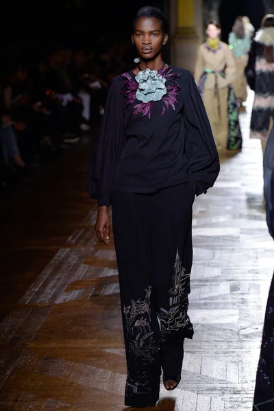 Look 67